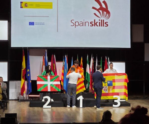 photo_5859370672595864818_y - Maria Berasaluze Egurrola